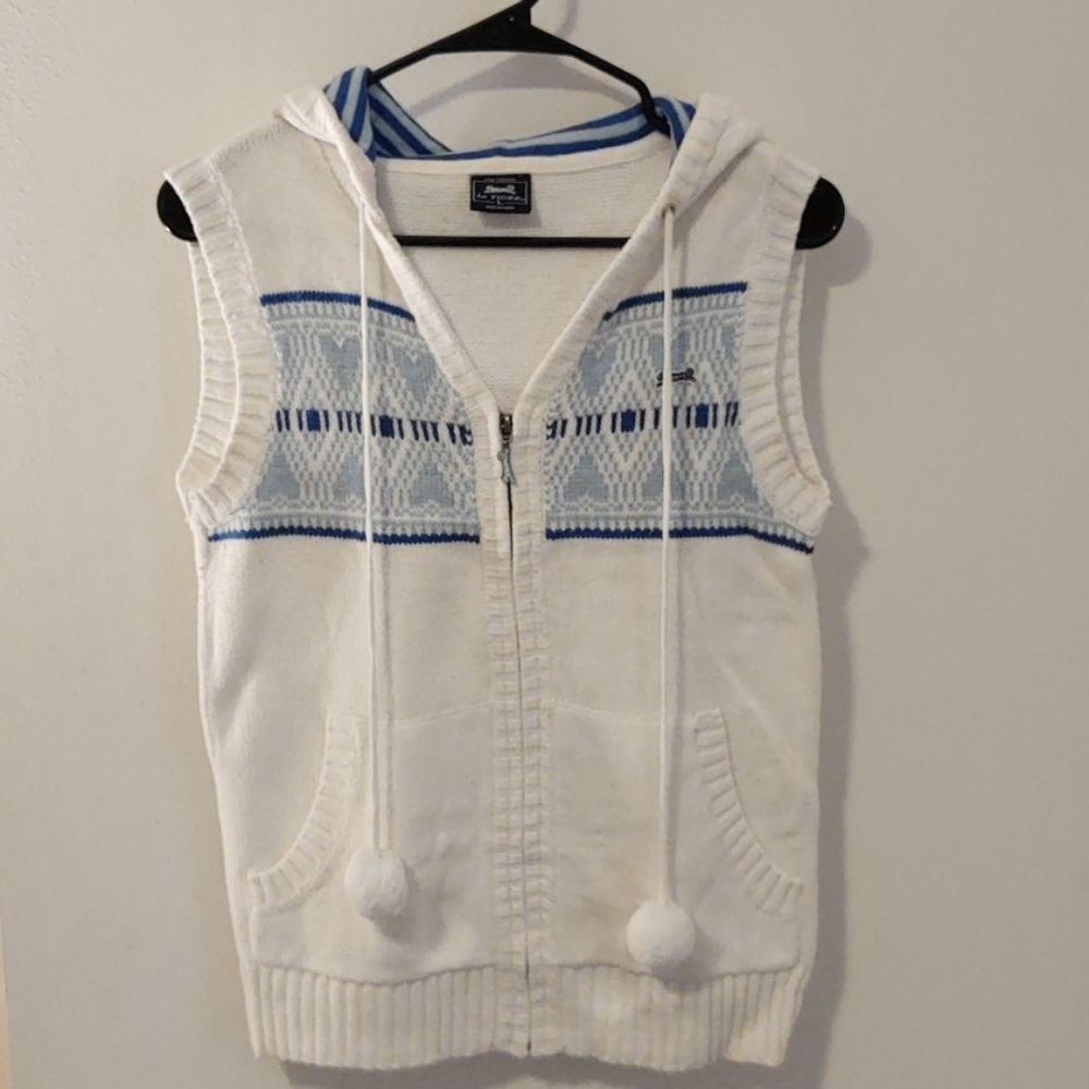 Sweater vest